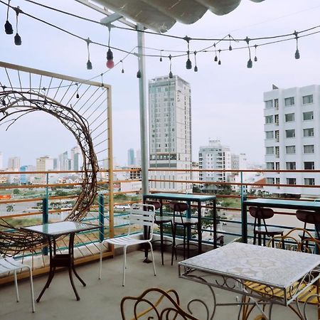 Continent Hotel Da Nang Bagian luar foto