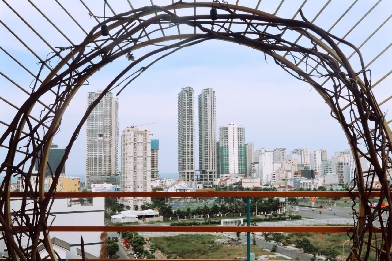 Continent Hotel Da Nang Bagian luar foto