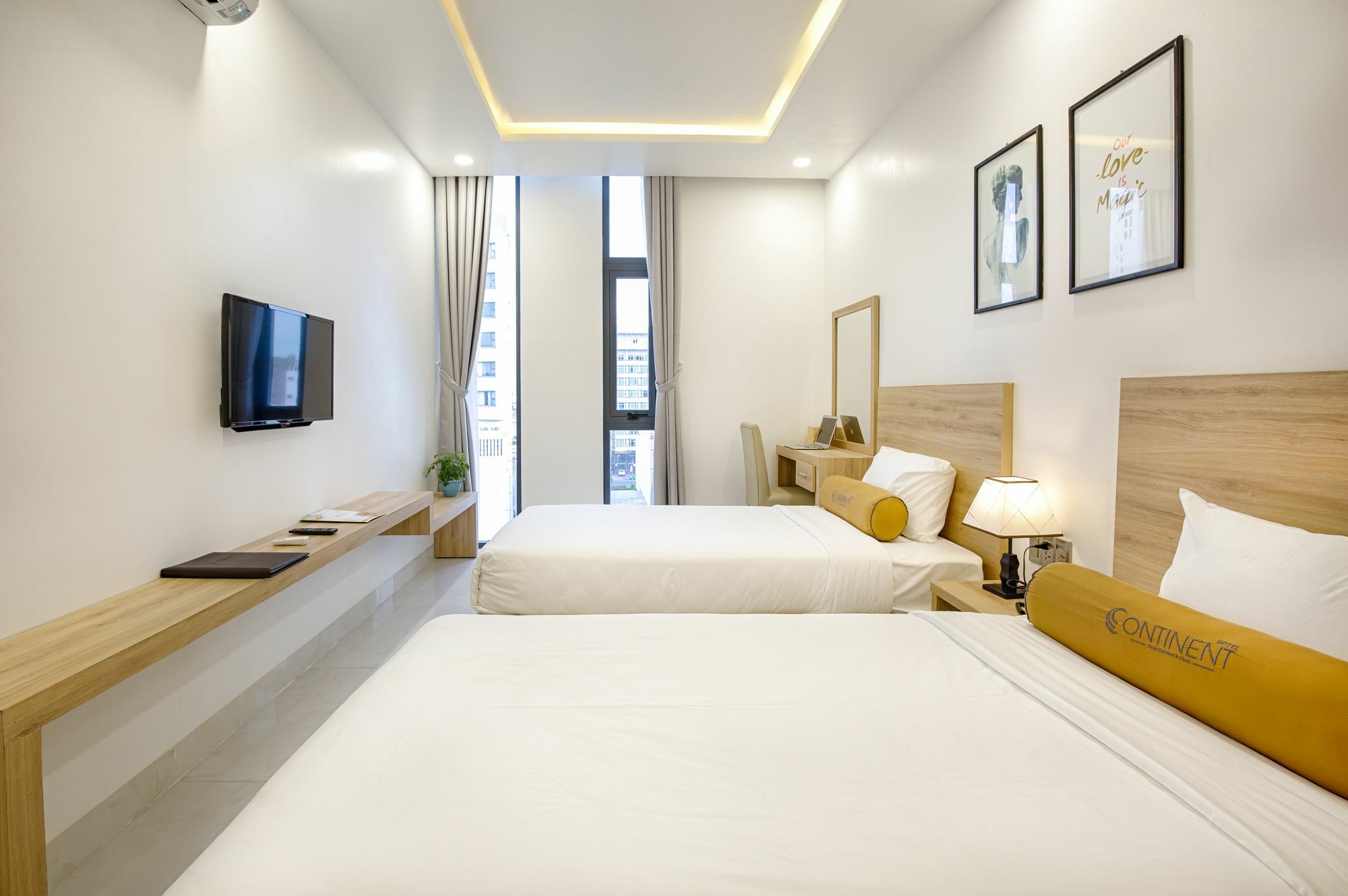 Continent Hotel Da Nang Bagian luar foto