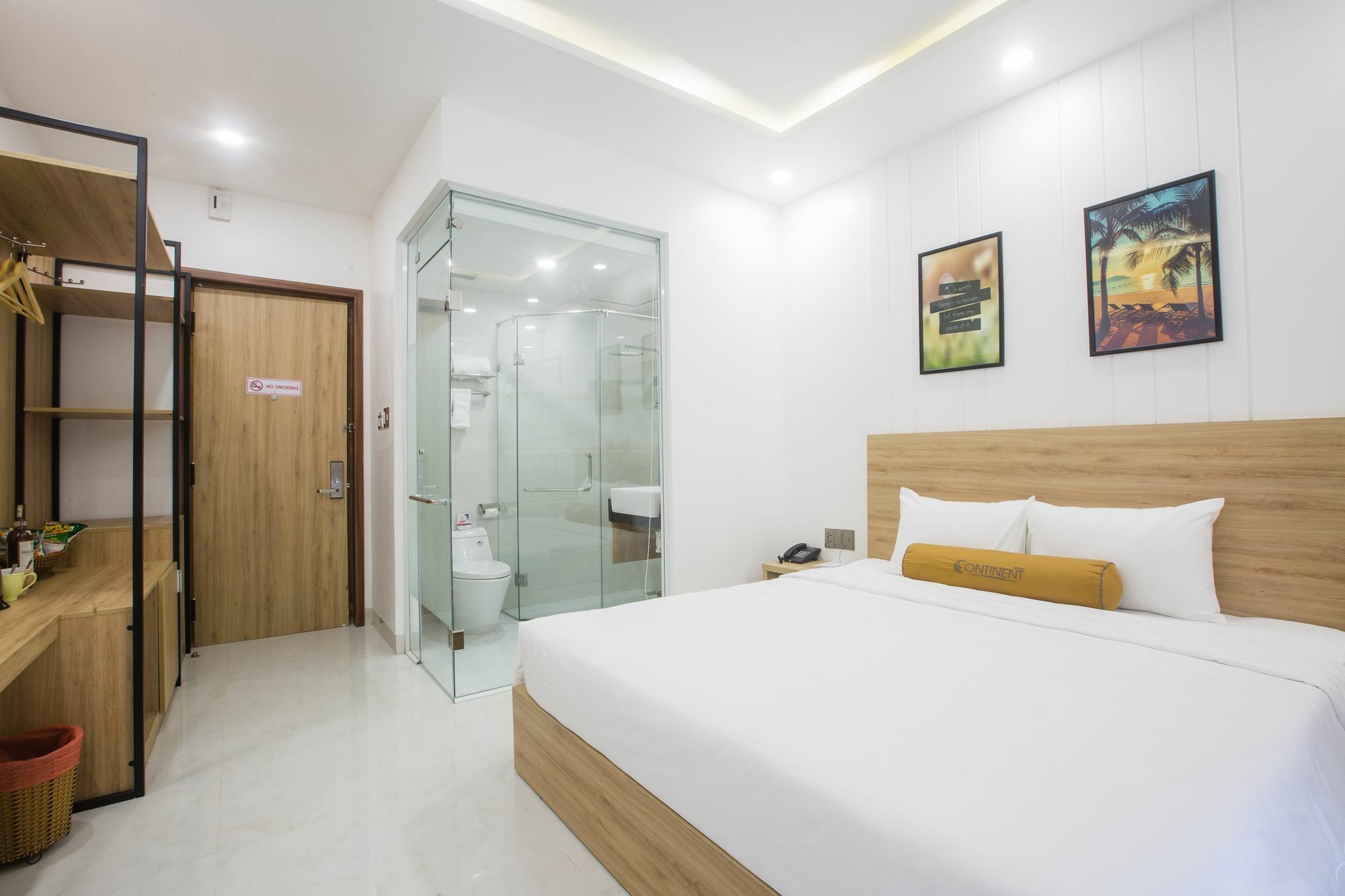 Continent Hotel Da Nang Bagian luar foto