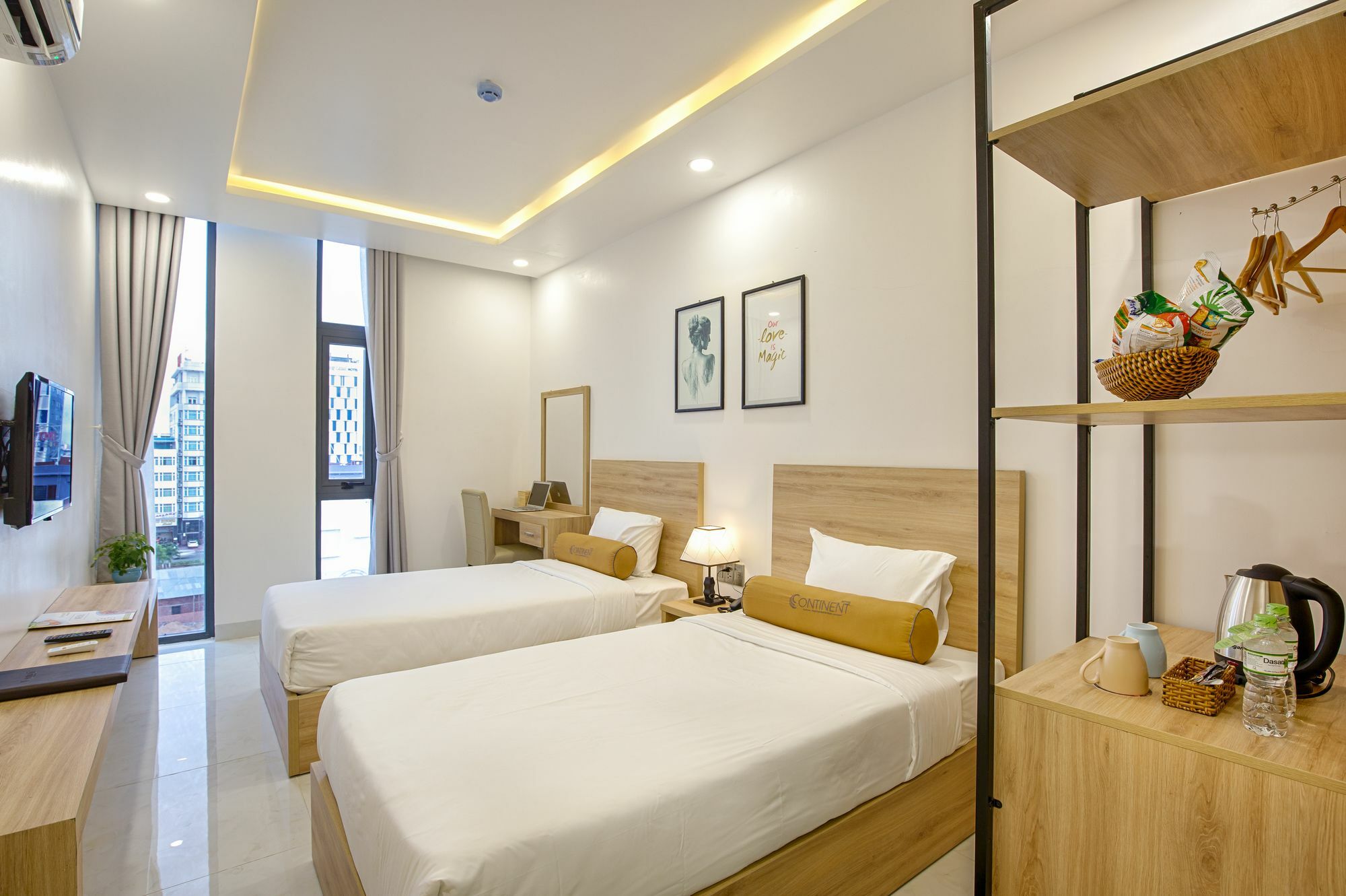 Continent Hotel Da Nang Bagian luar foto