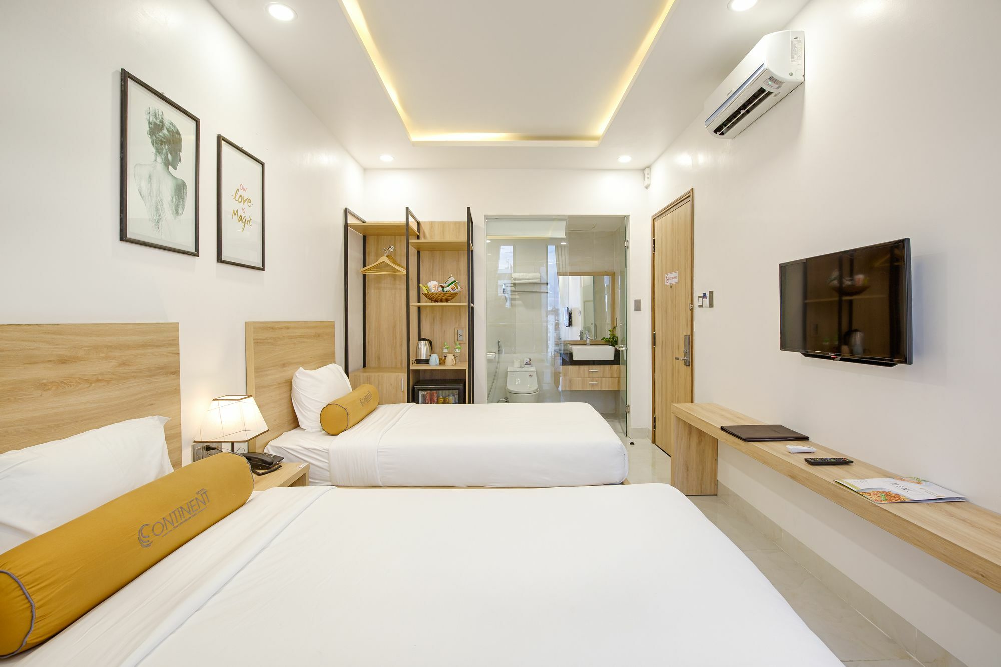 Continent Hotel Da Nang Bagian luar foto
